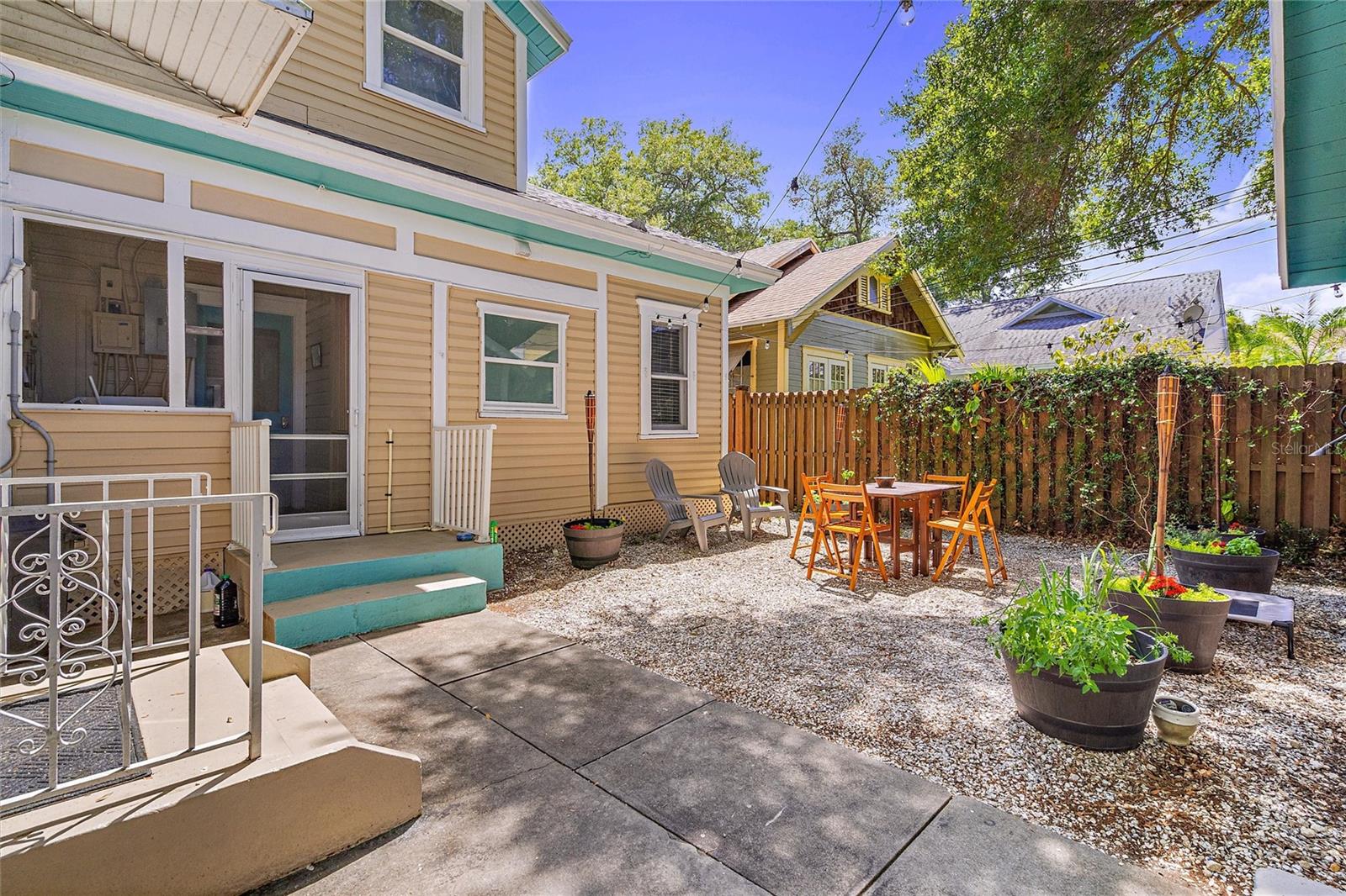 SNELL & HAMLETTS NORTH SHORE ADD - Residential Income