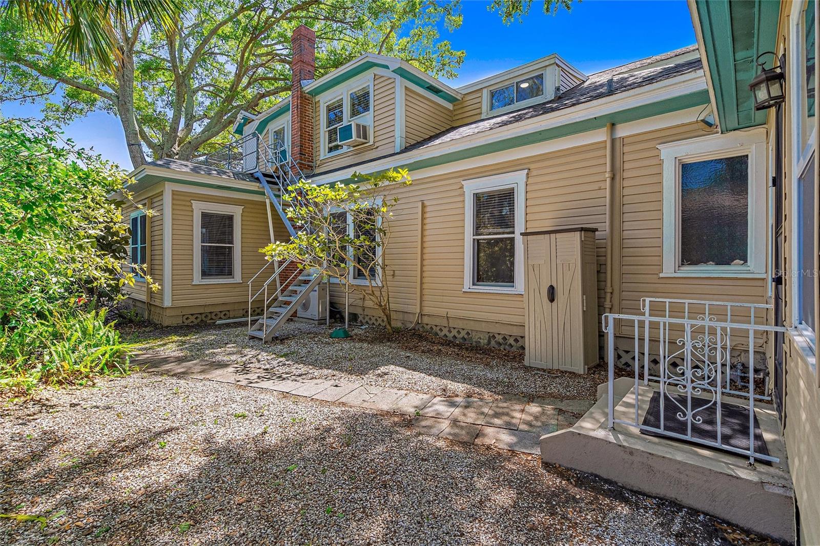 SNELL & HAMLETTS NORTH SHORE ADD - Residential Income