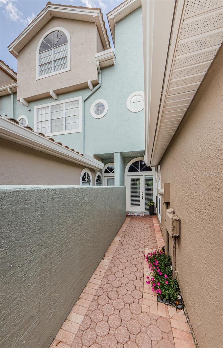 1710 LAGO VISTA BOULEVARD