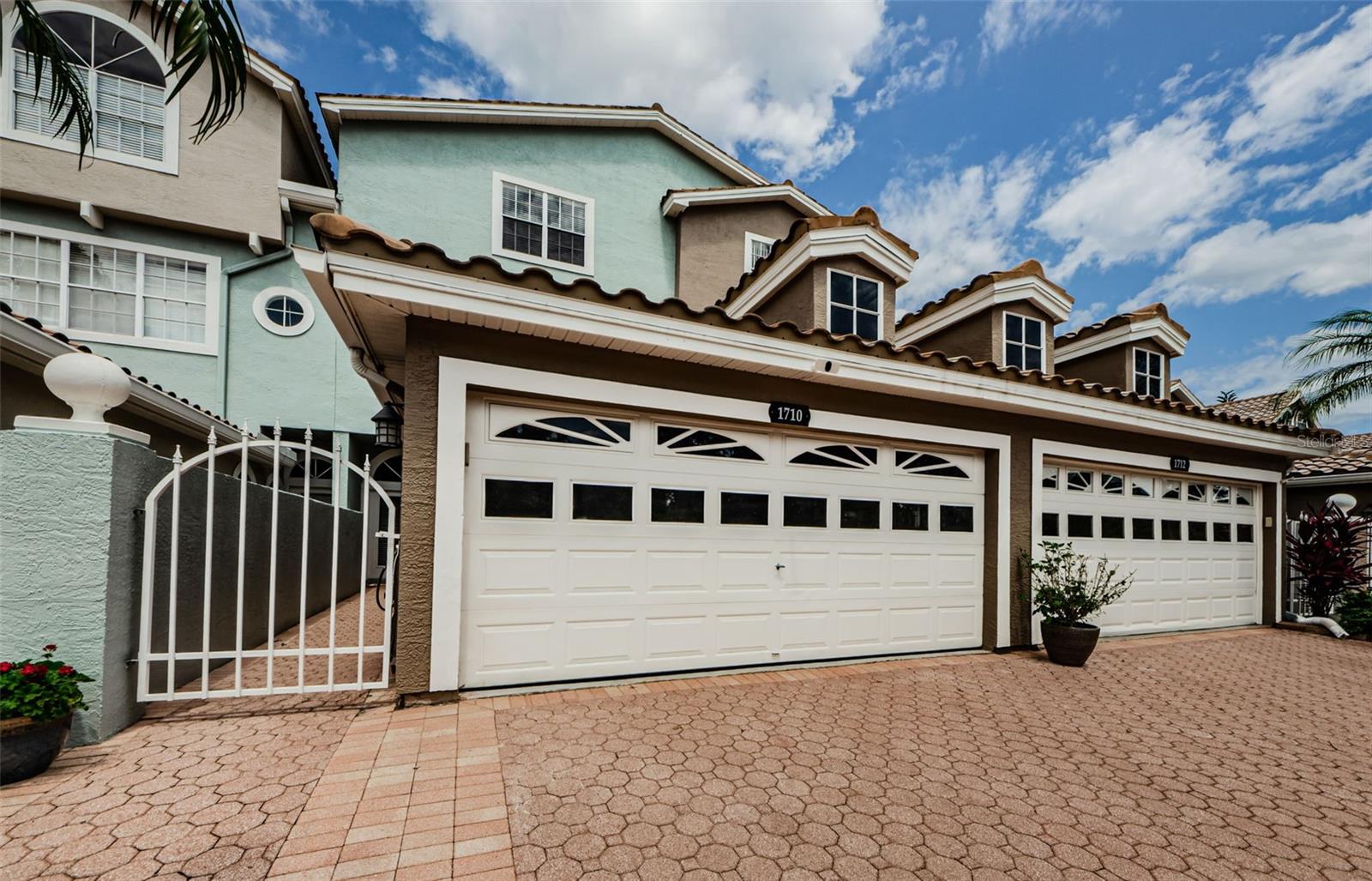 1710 LAGO VISTA BOULEVARD
