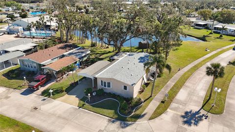 A home in ELLENTON