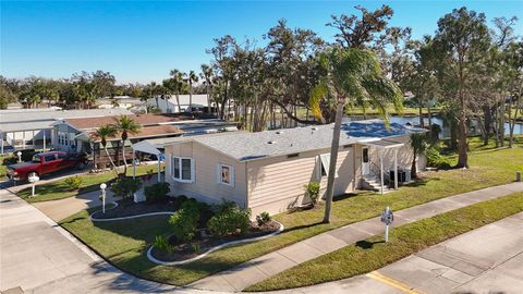 A home in ELLENTON