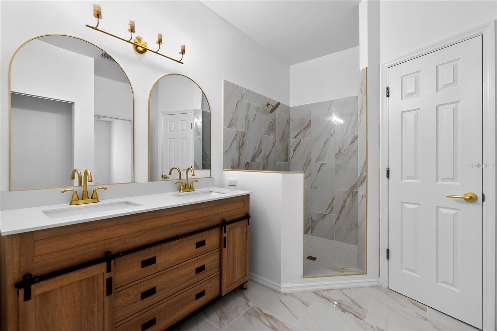 HAILE PLANTATION UNIT 35 PH 4 - Residential