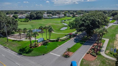 A home in LAKELAND