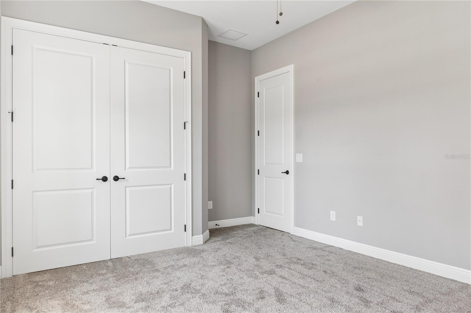 WOODFIELD CROSSING - Residential