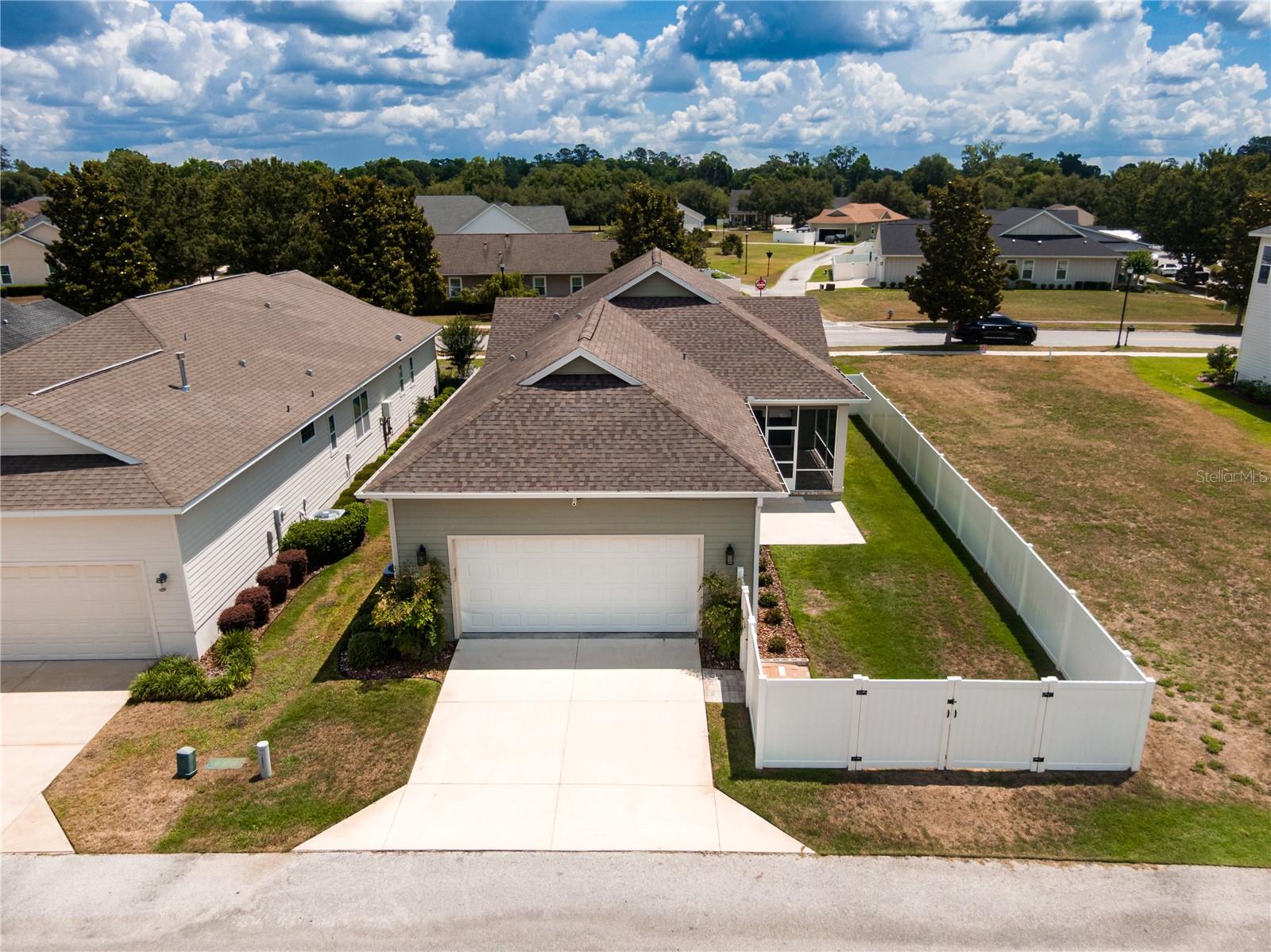 WOODFIELD CROSSING - Residential