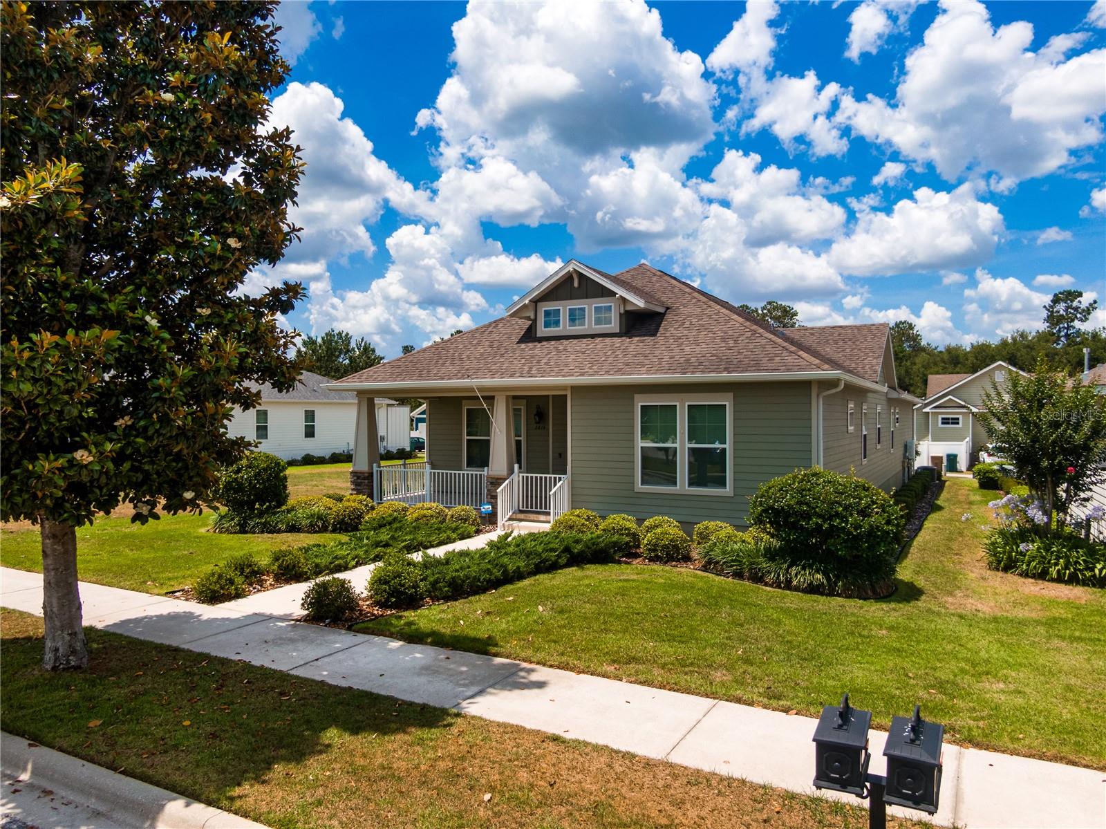 WOODFIELD CROSSING - Residential