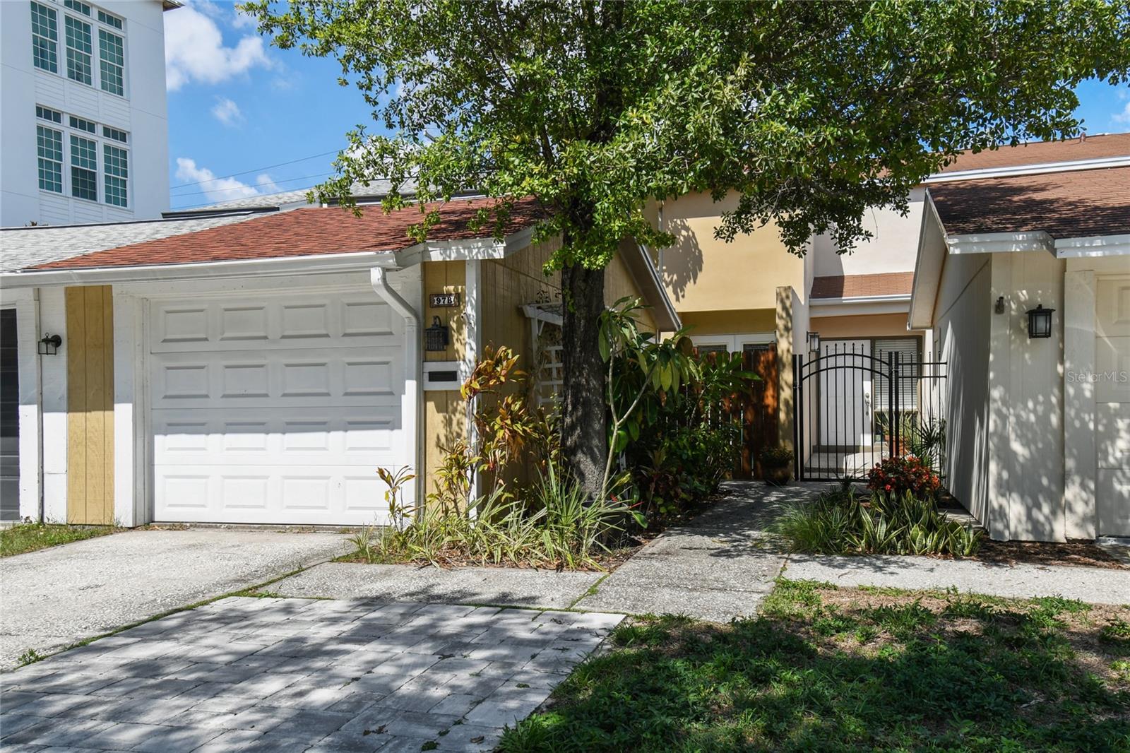 97 DAVIS BOULEVARD E B