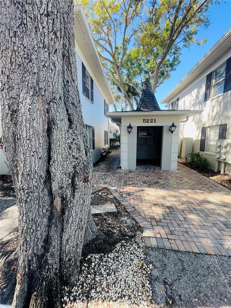 BAYSHORE LANDINGS A CONDOMINIU - Residential