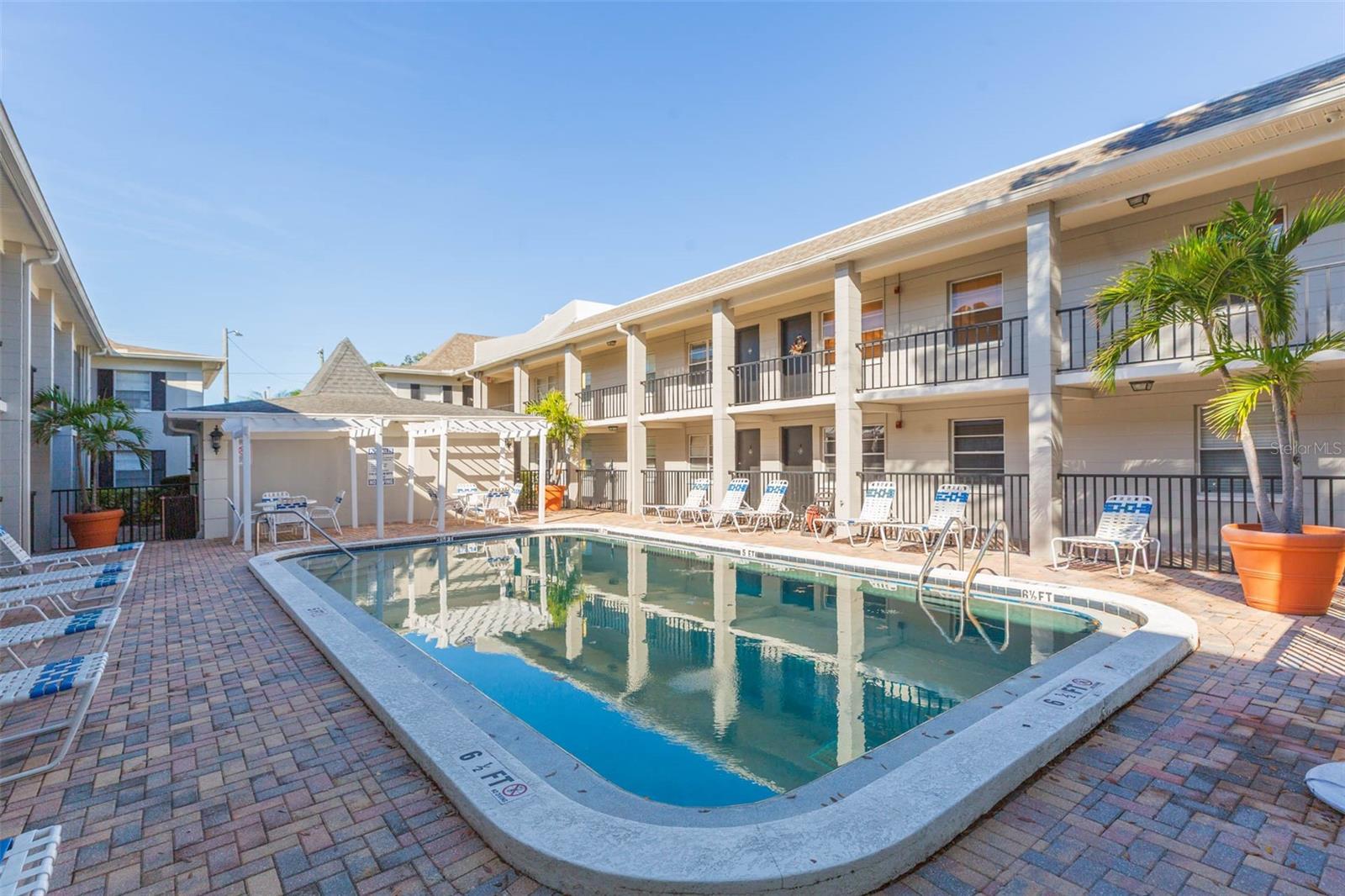 BAYSHORE LANDINGS A CONDOMINIU - Residential