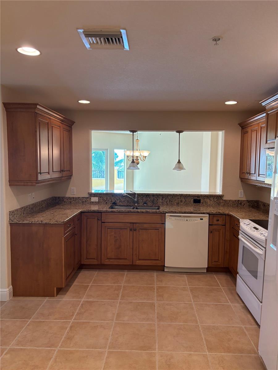 THE PALMS AT RIVIERA DUNES PH I - Residential Lease