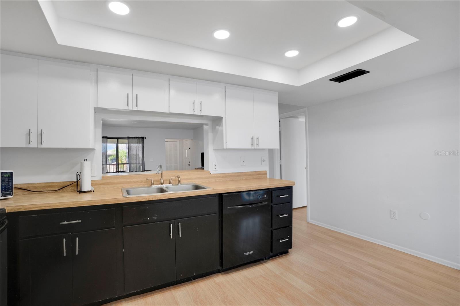 VILLAGE OF BAYSHORE GARDENS - Residential Lease
