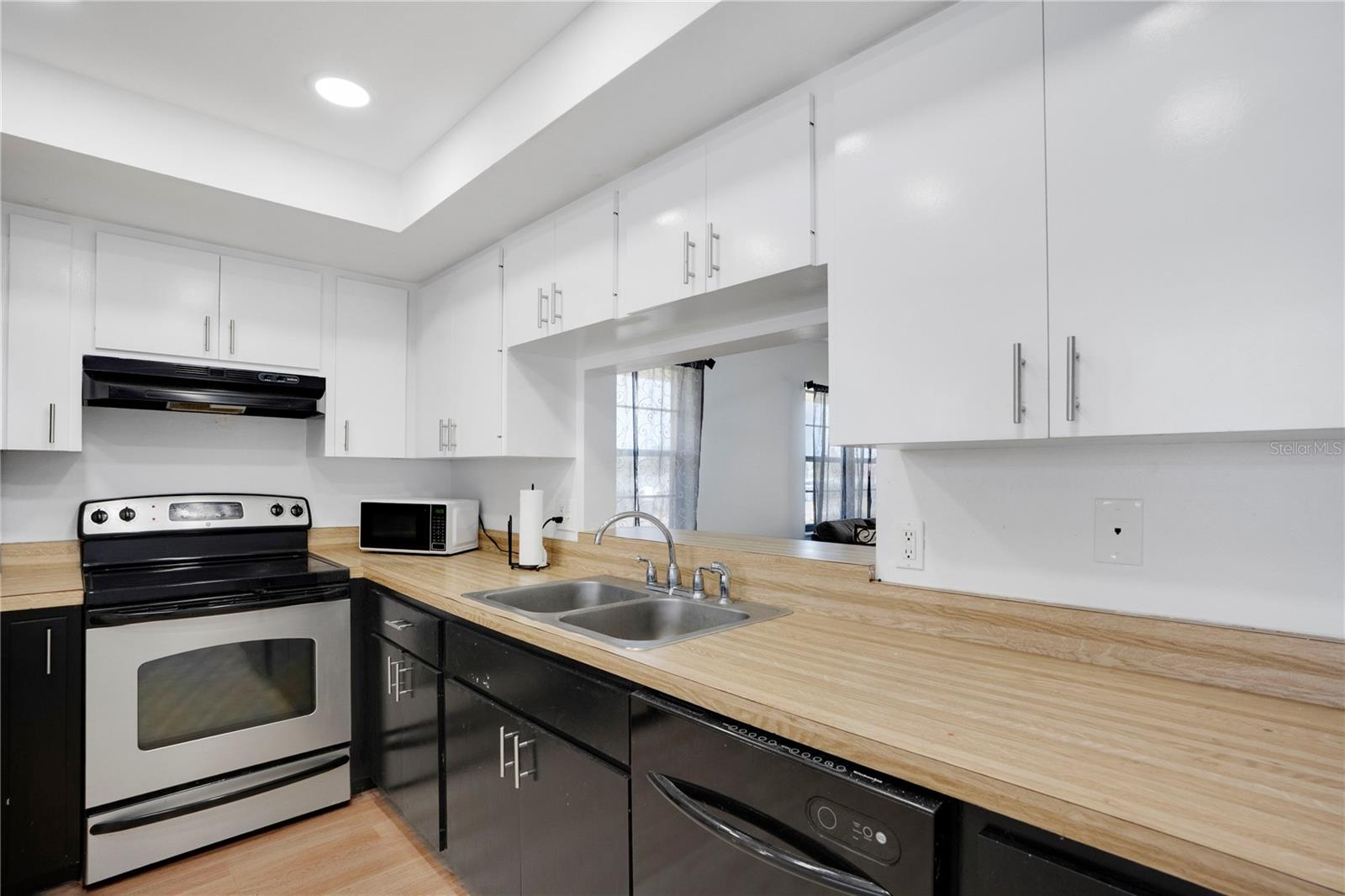 VILLAGE OF BAYSHORE GARDENS - Residential Lease
