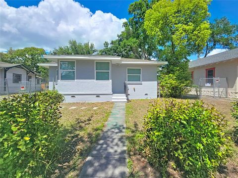 Photo of 1035 15th Avenue S, St Petersburg, FL 33705 (MLS # S5148347)