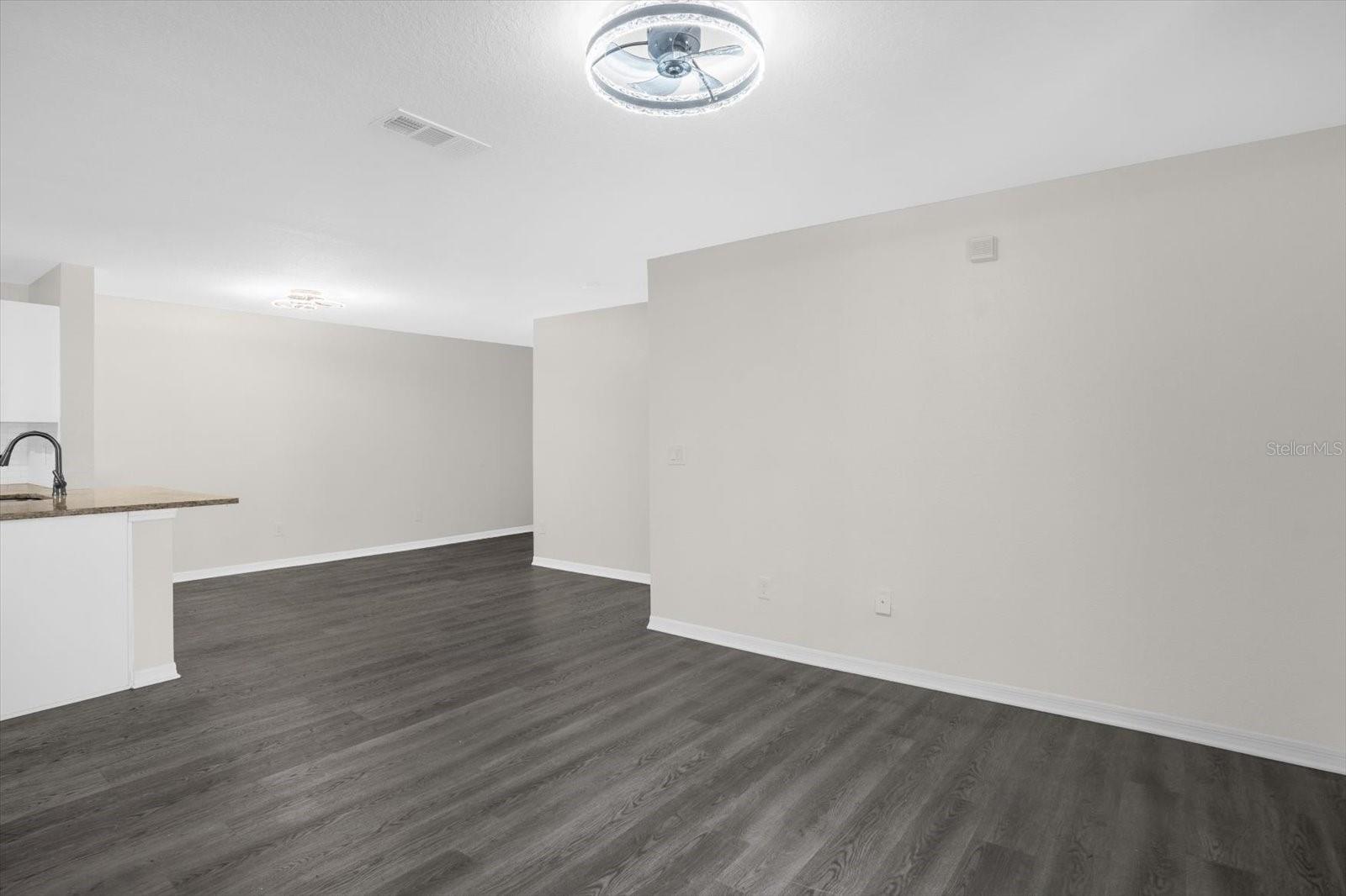 SAND LAKE PRIVATE RESIDENCES BLD - Residential