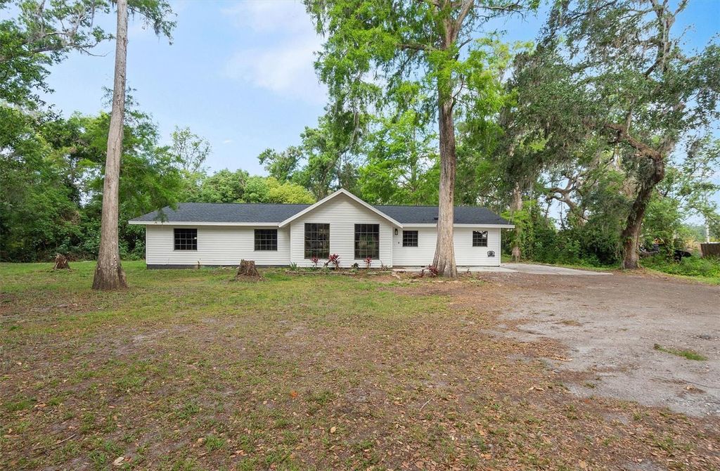 Photo of 6005 Ike Smith Road, Plant City, FL 33565 (MLS # S5124726)