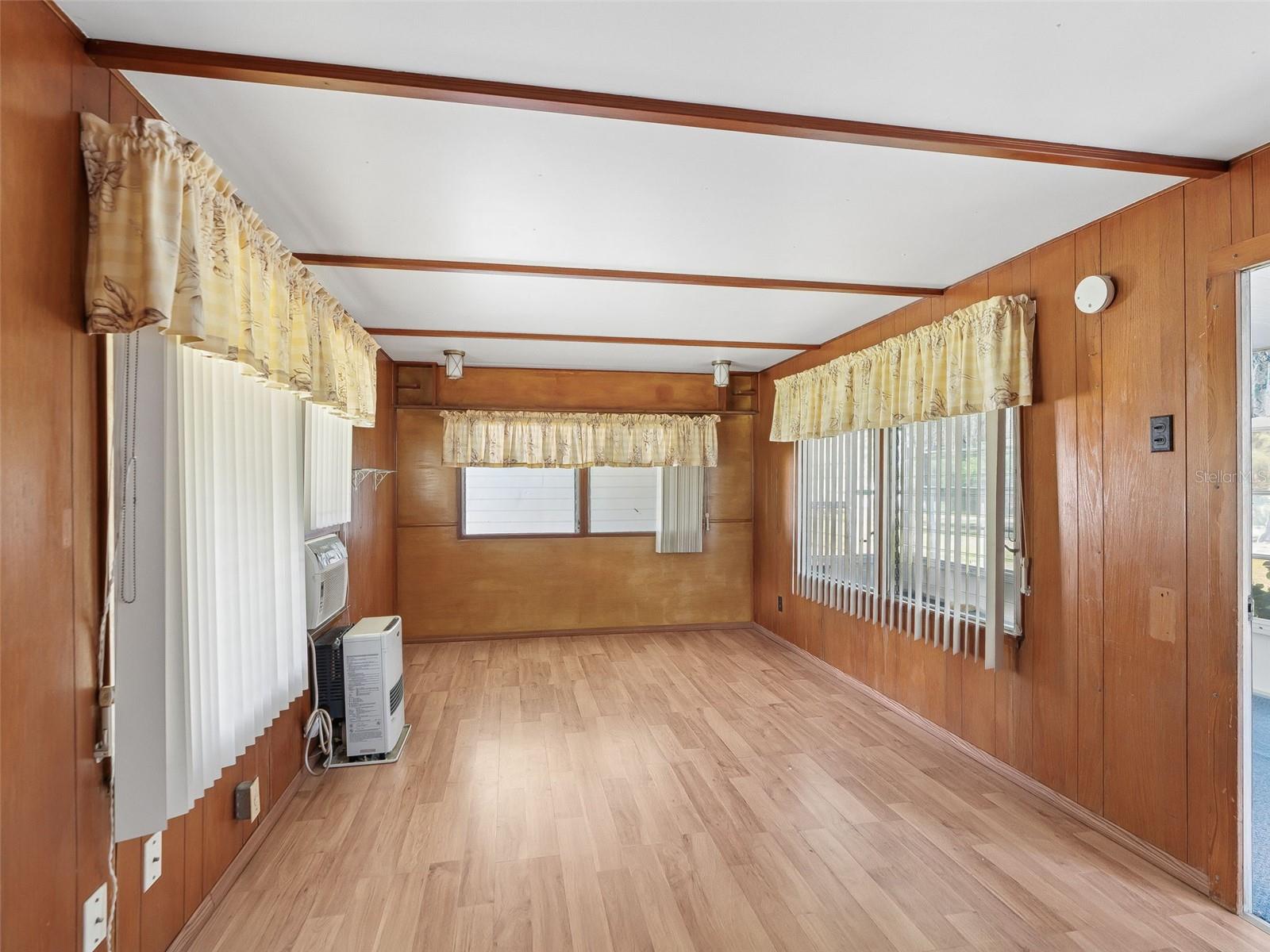 MORELAND PARK SUB - Residential