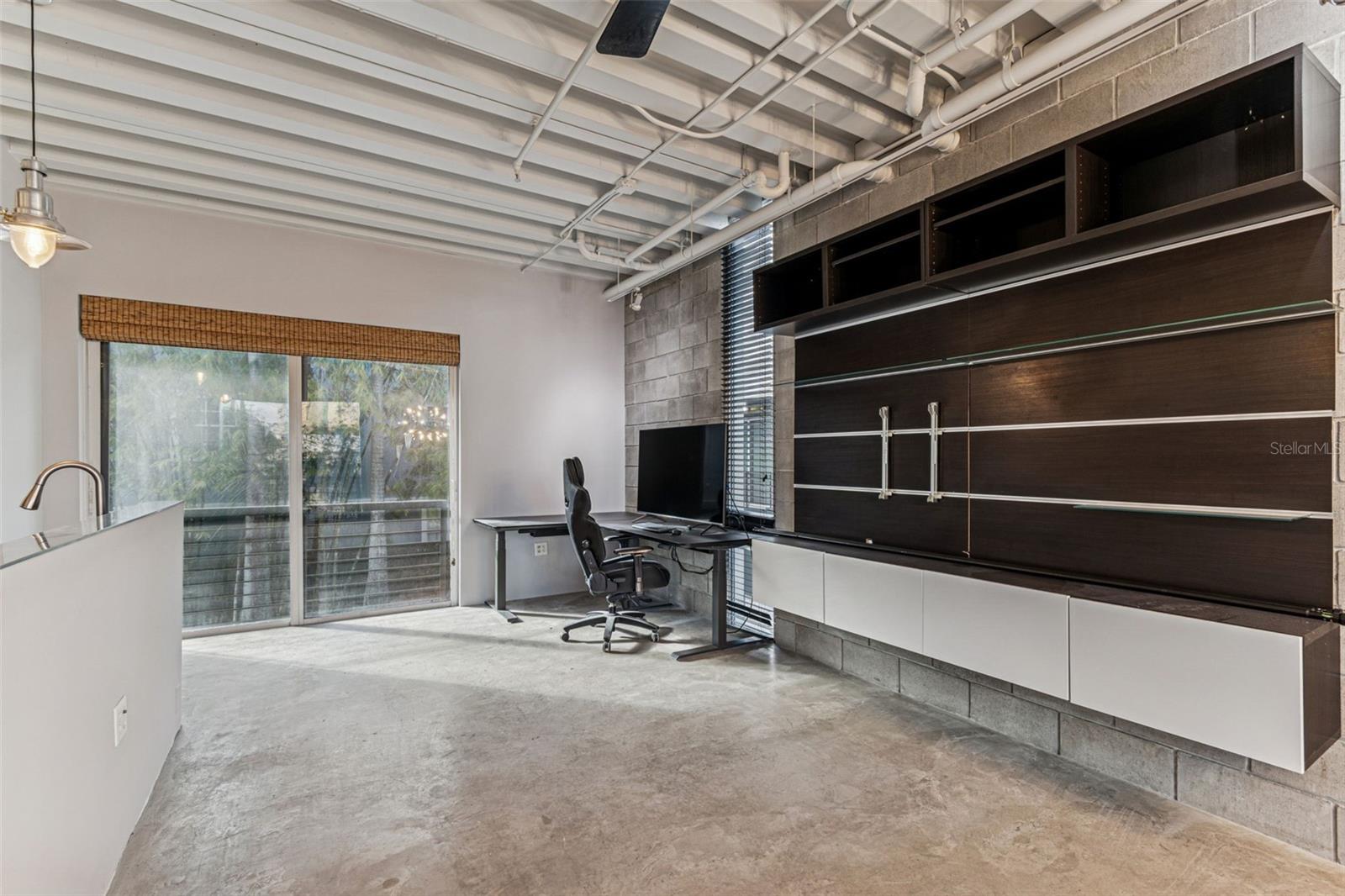 3107 W DE LEON STREET 5