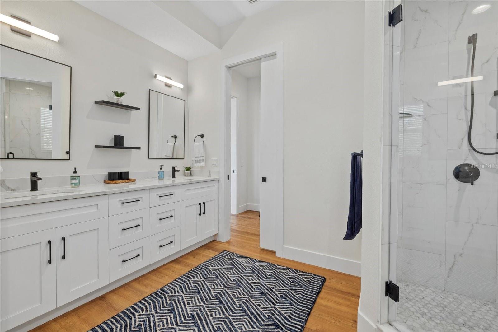 CORONAS PARK - Residential