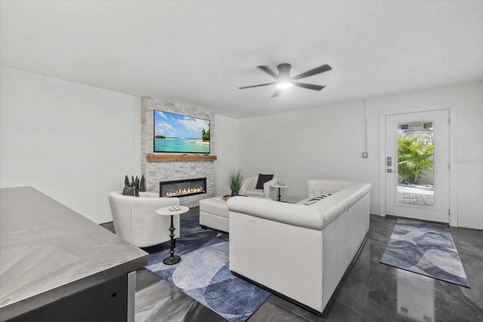 CORONAS PARK - Residential