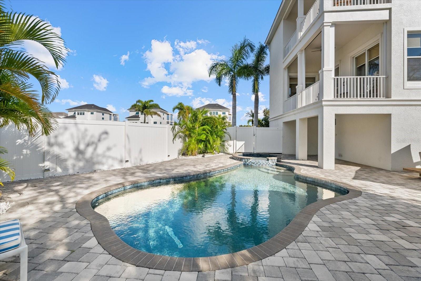 CORONAS PARK - Residential