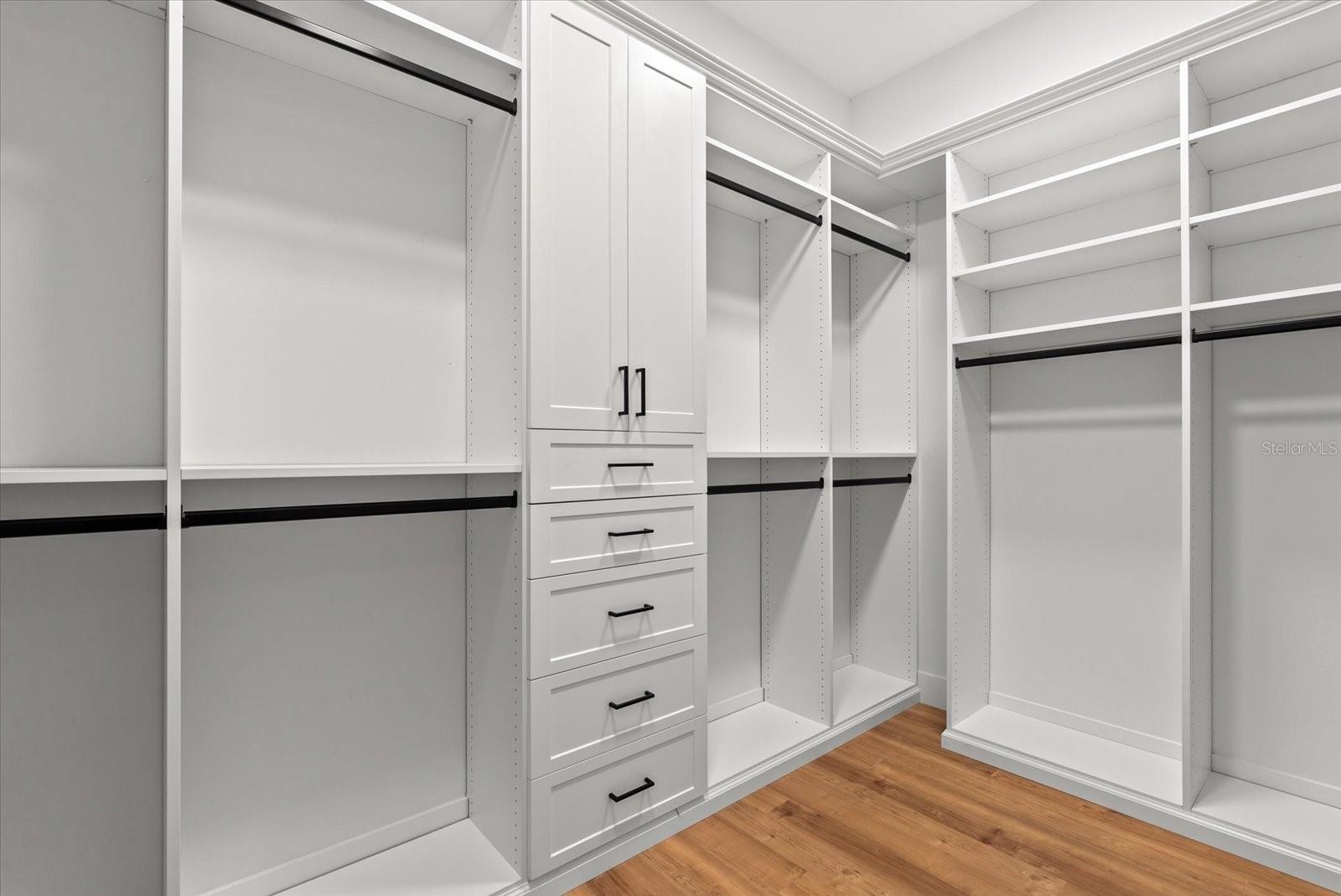 CORONAS PARK - Residential