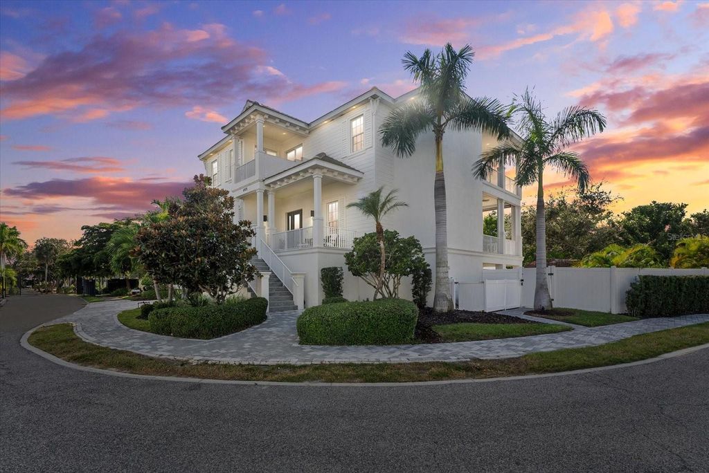 Siesta Key FL Homes 2 Million to 3 Million 30 Photo of 6925 Bochi Circle, Sarasota, FL 34242 (MLS # A4669617)