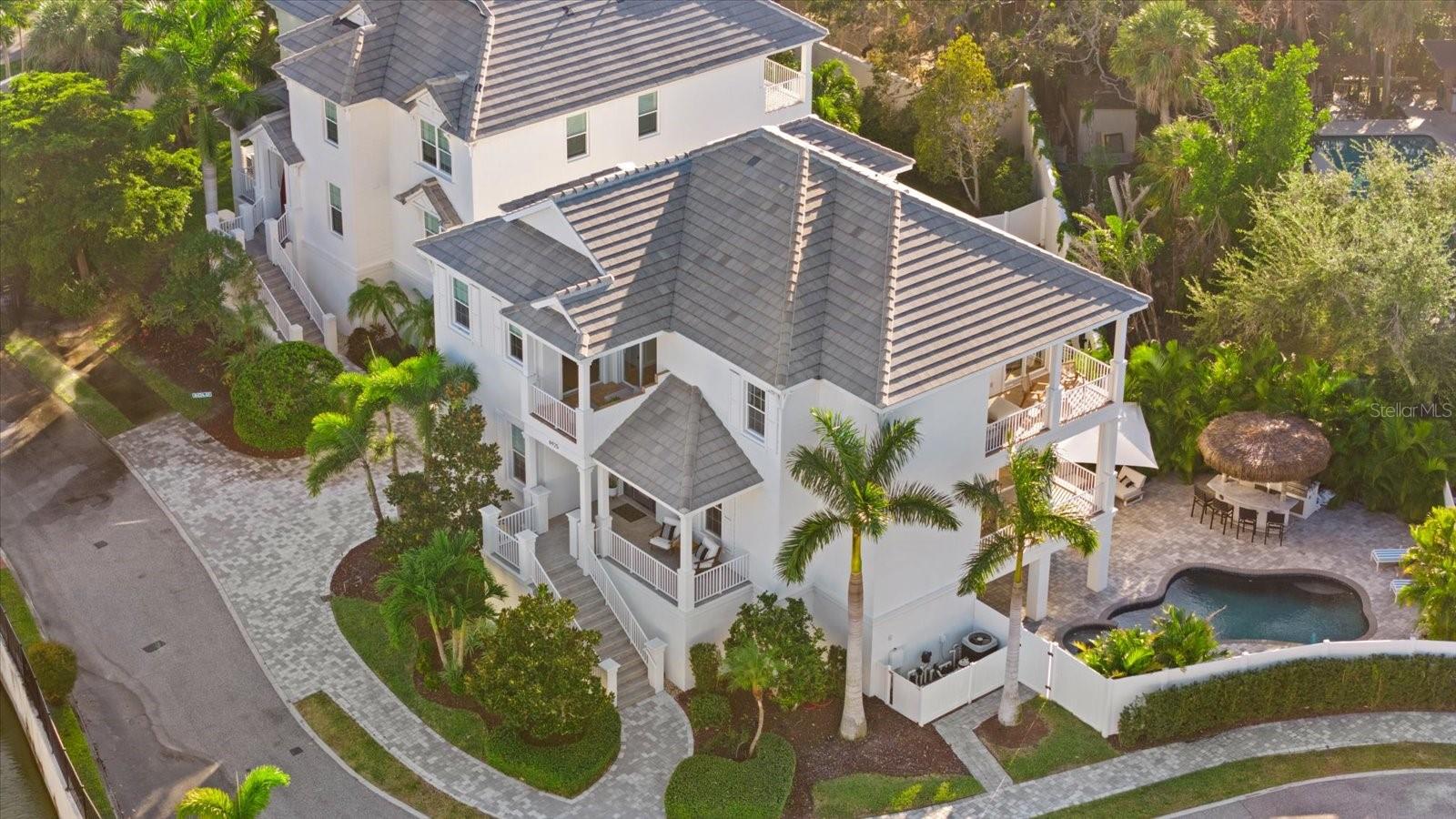 CORONAS PARK - Residential