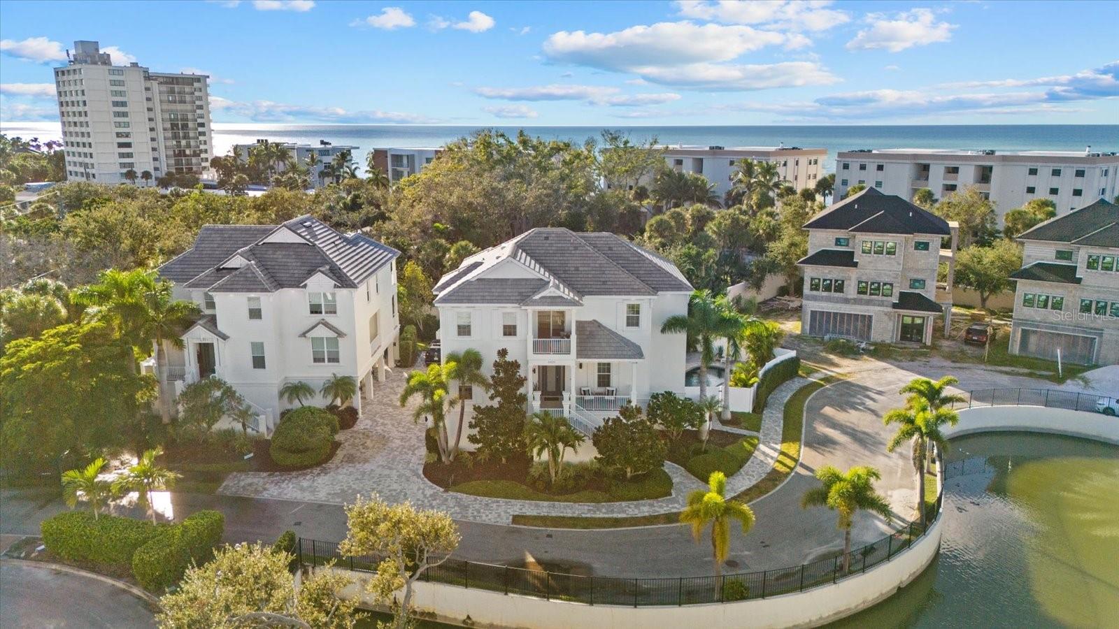 CORONAS PARK - Residential