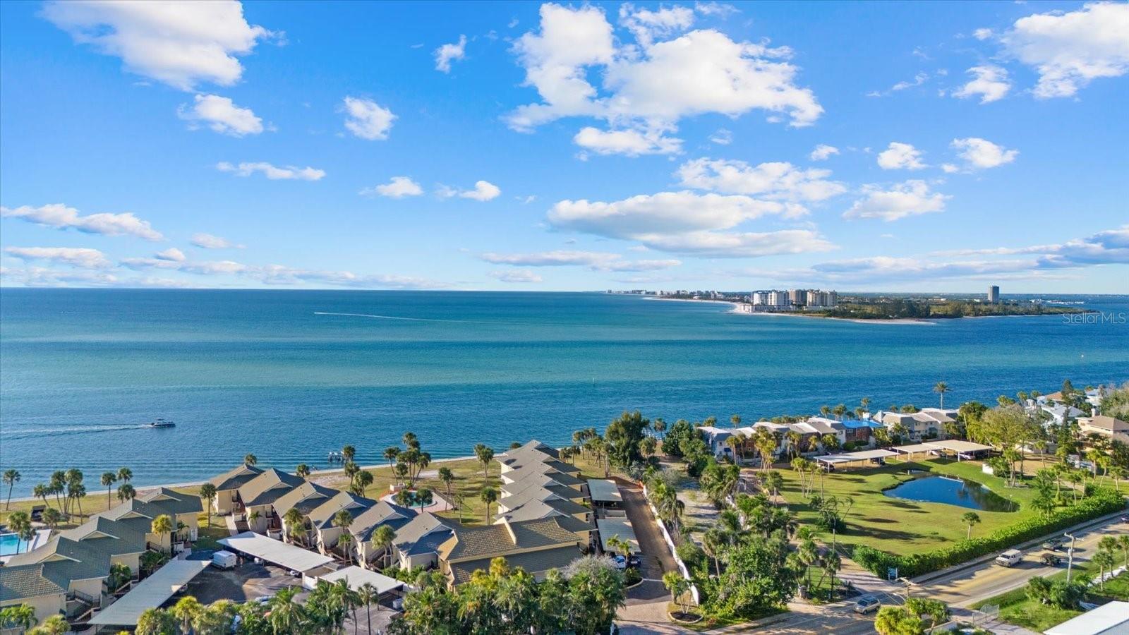 CORONAS PARK - Residential