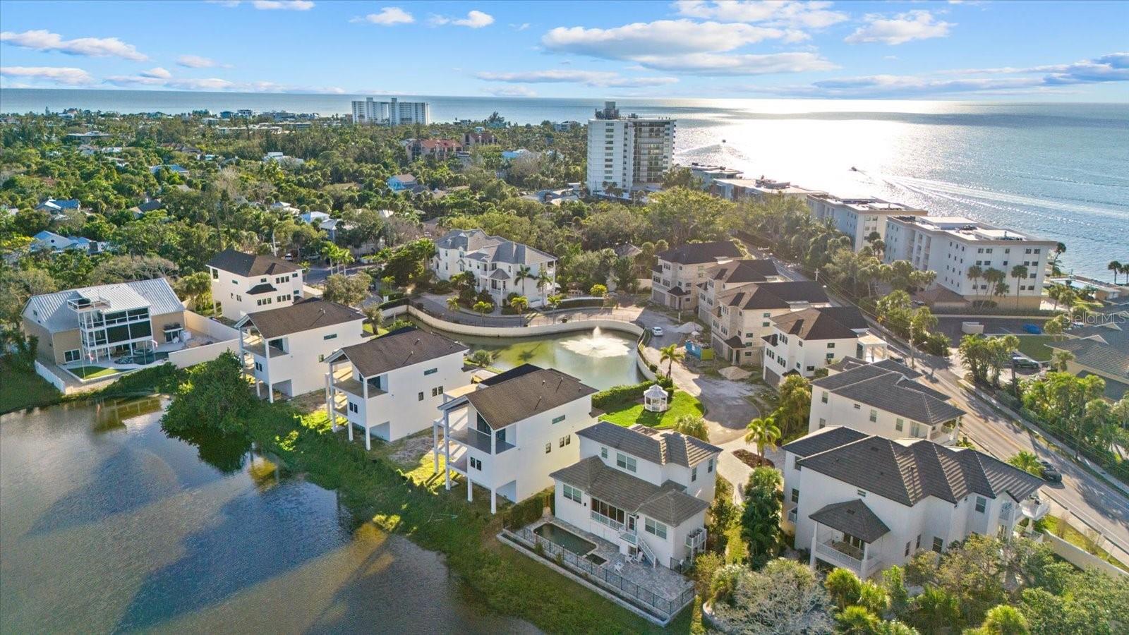 CORONAS PARK - Residential