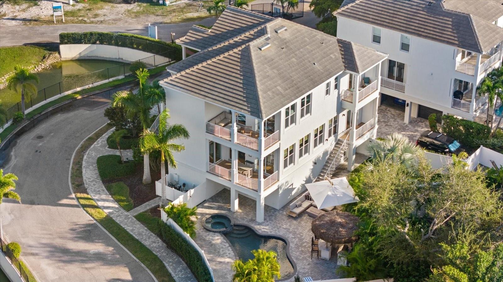 CORONAS PARK - Residential