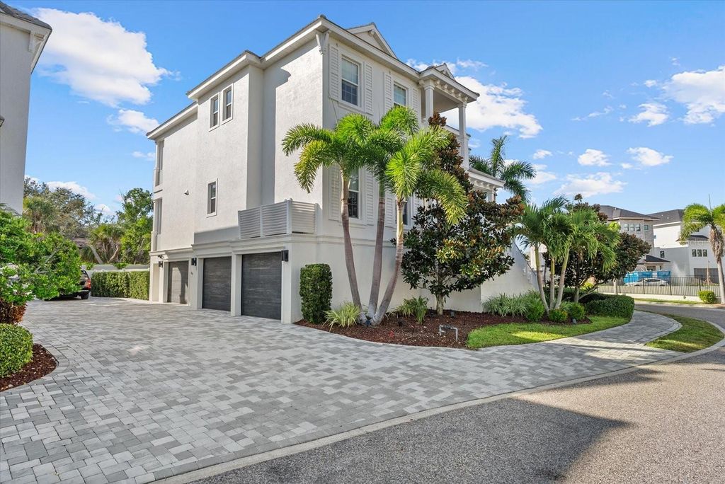 Siesta Key FL Homes 2 Million to 3 Million 31 Photo of 6925 Bochi Circle, Sarasota, FL 34242 (MLS # A4669617)