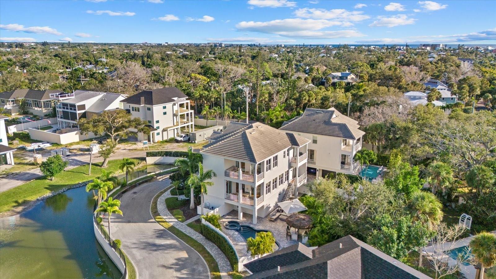 CORONAS PARK - Residential