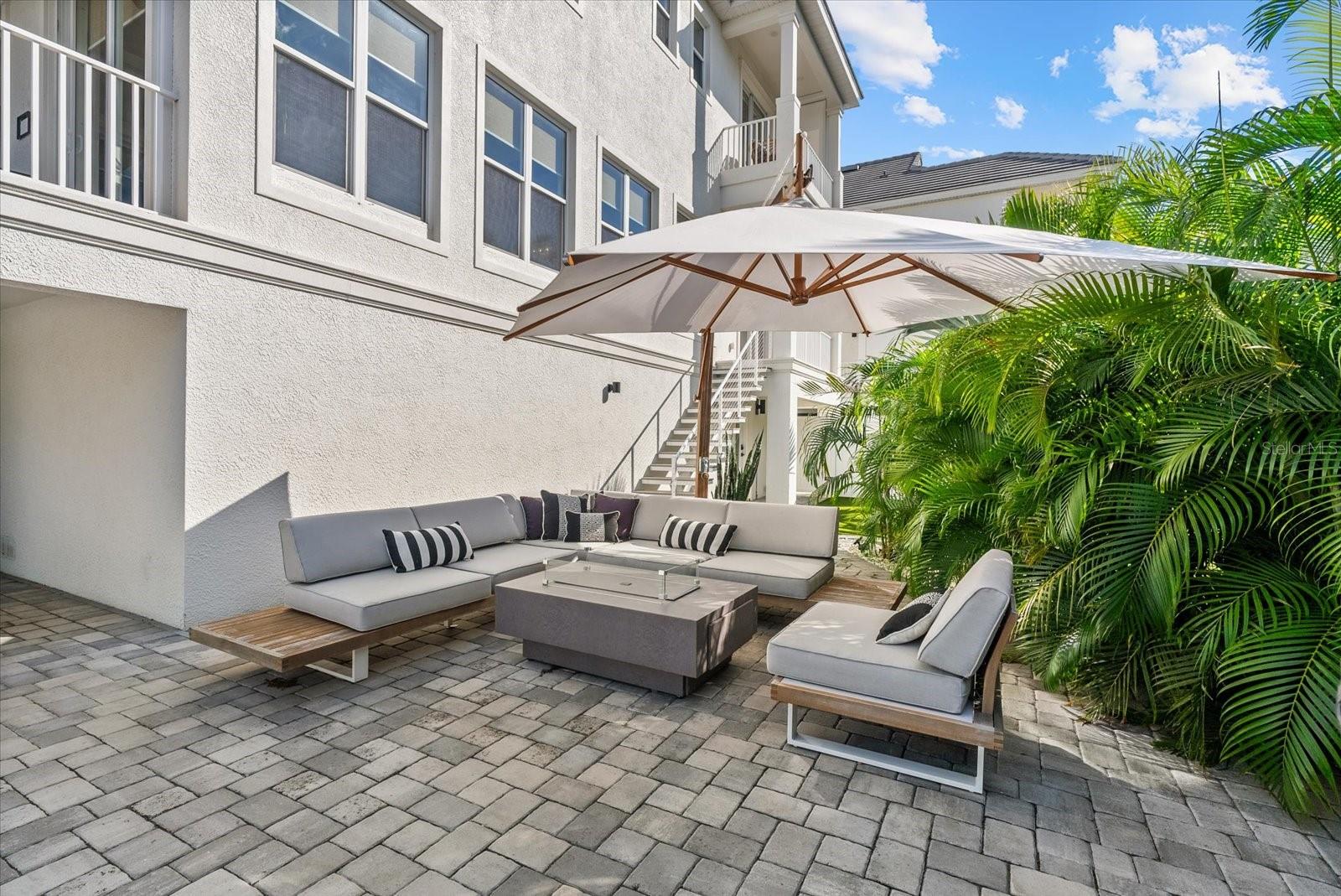 CORONAS PARK - Residential