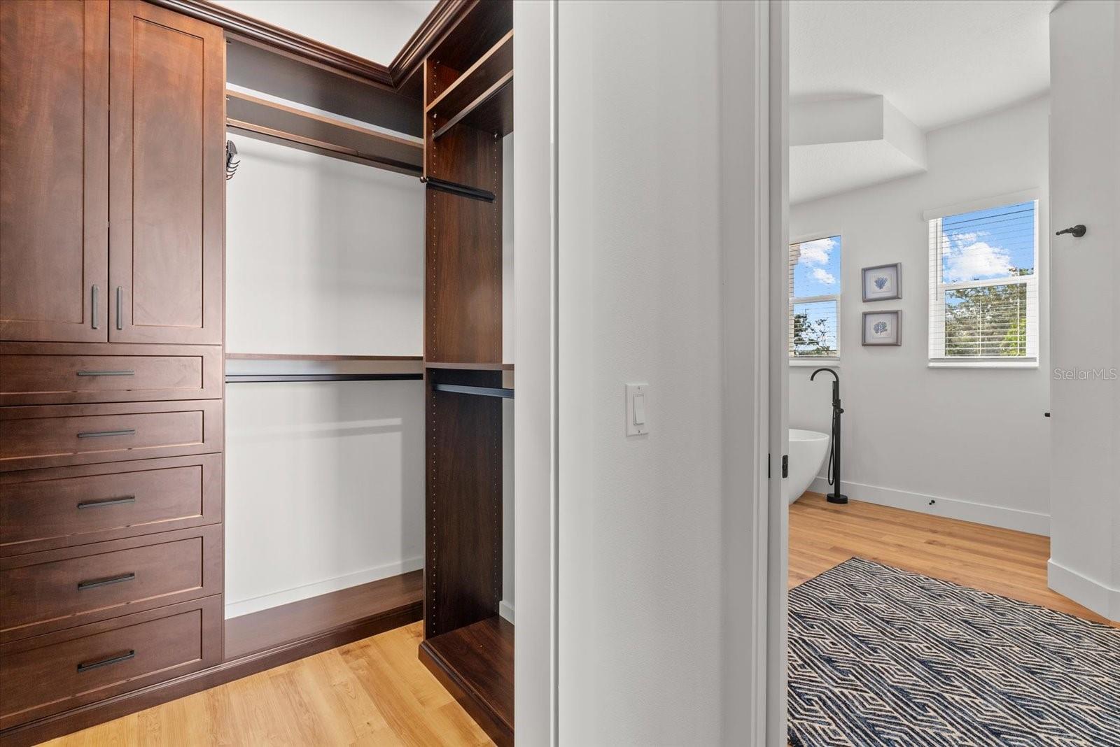 CORONAS PARK - Residential