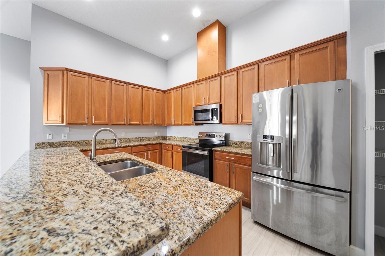 KENSINGTON MANOR L & O - Residential Lease