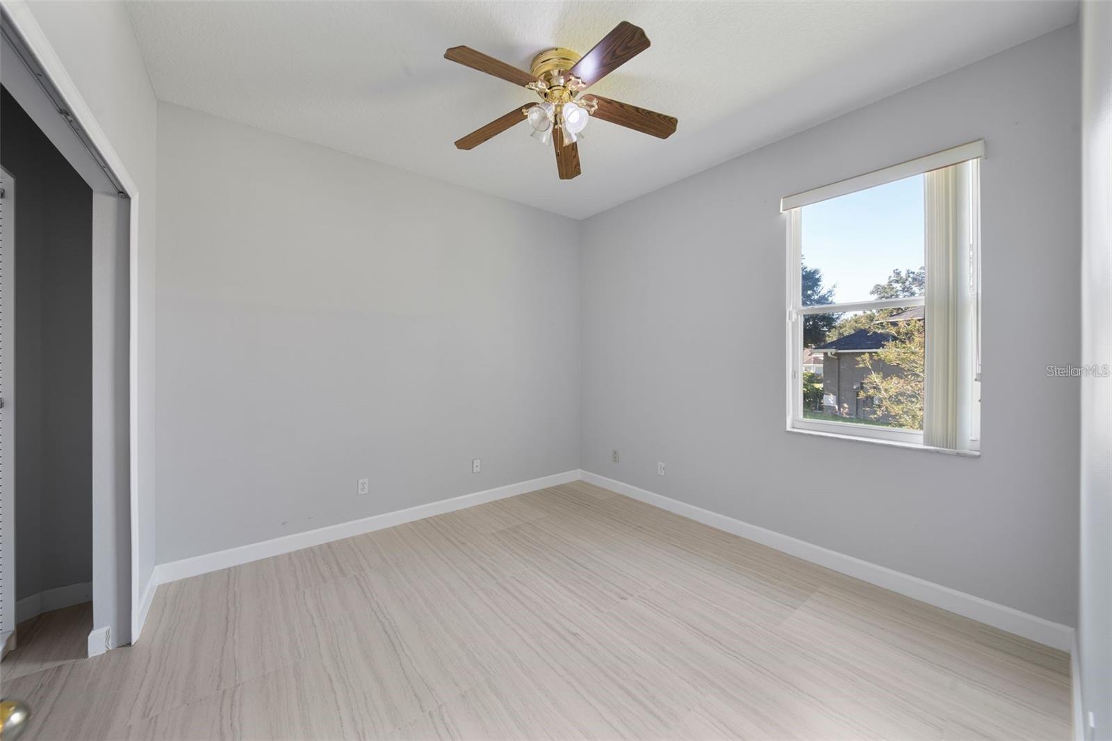 KENSINGTON MANOR L & O - Residential Lease