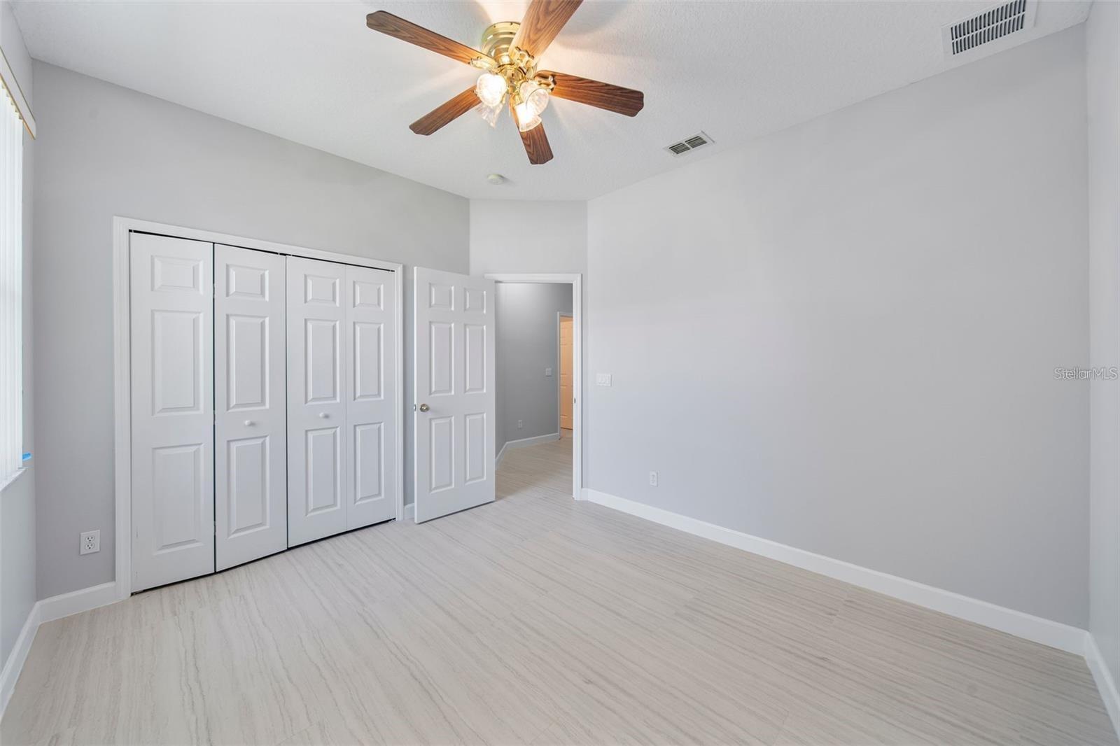 KENSINGTON MANOR L & O - Residential Lease