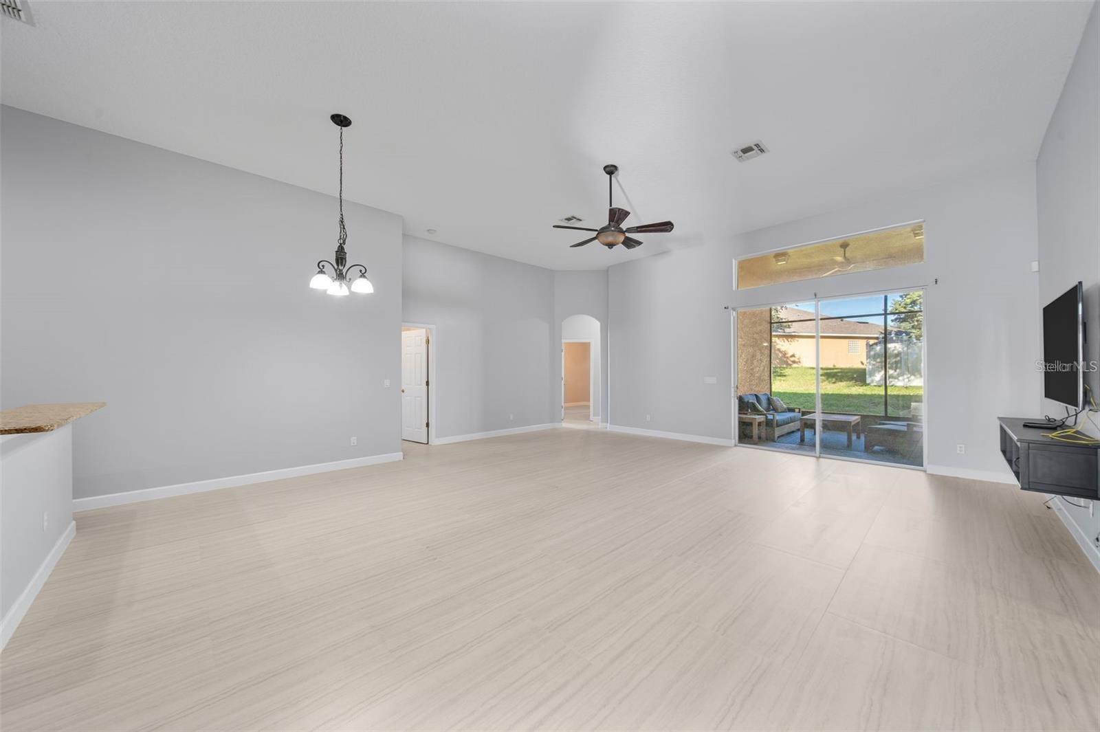 KENSINGTON MANOR L & O - Residential Lease