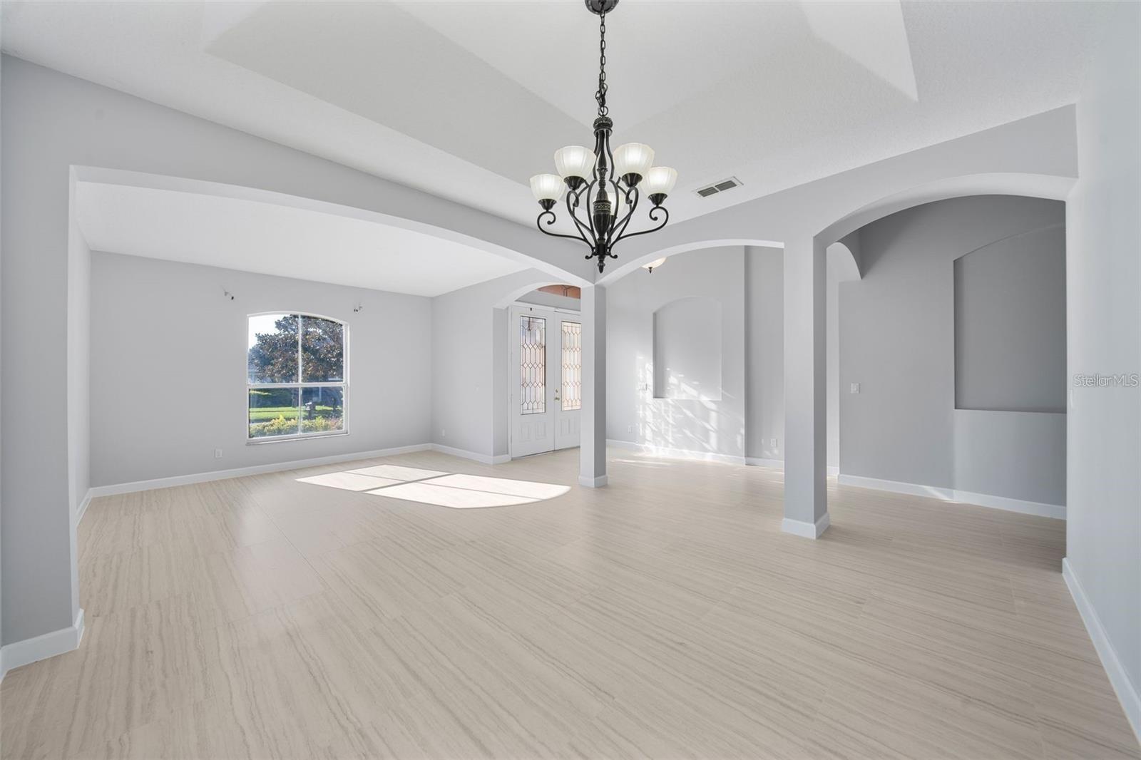 KENSINGTON MANOR L & O - Residential Lease