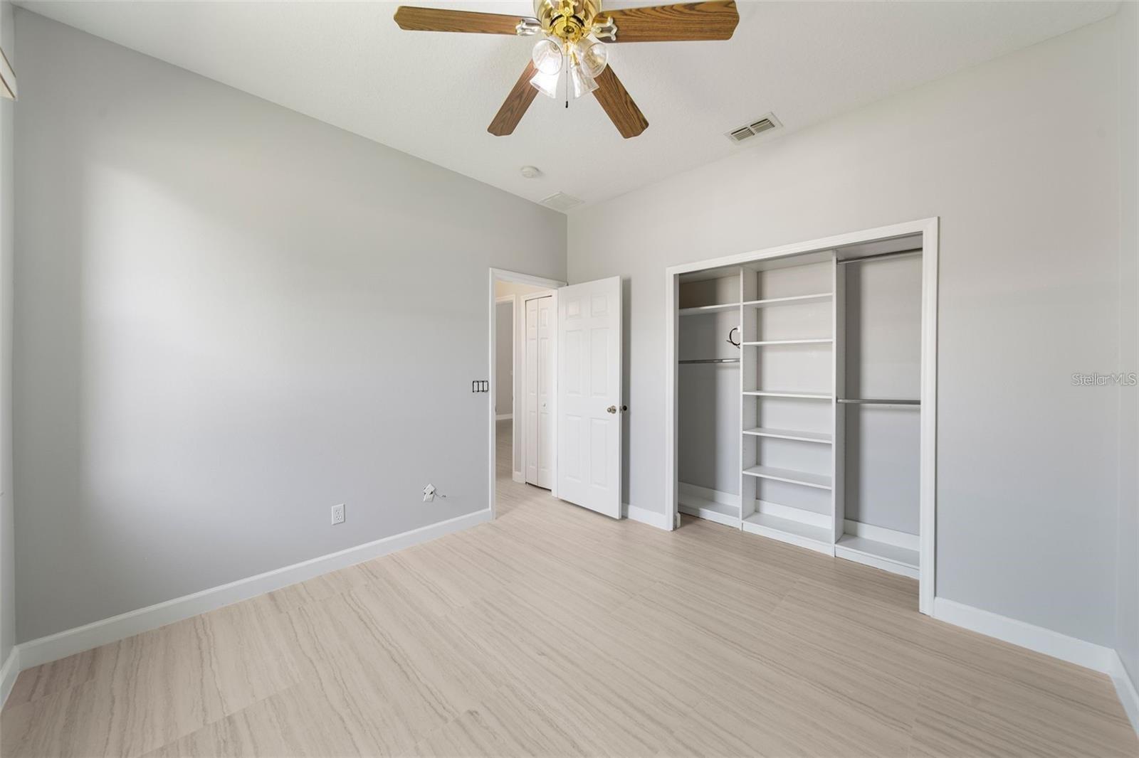 KENSINGTON MANOR L & O - Residential Lease