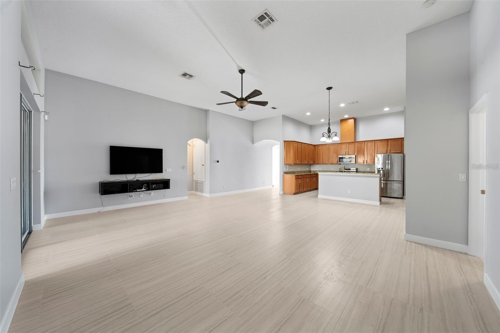 KENSINGTON MANOR L & O - Residential Lease