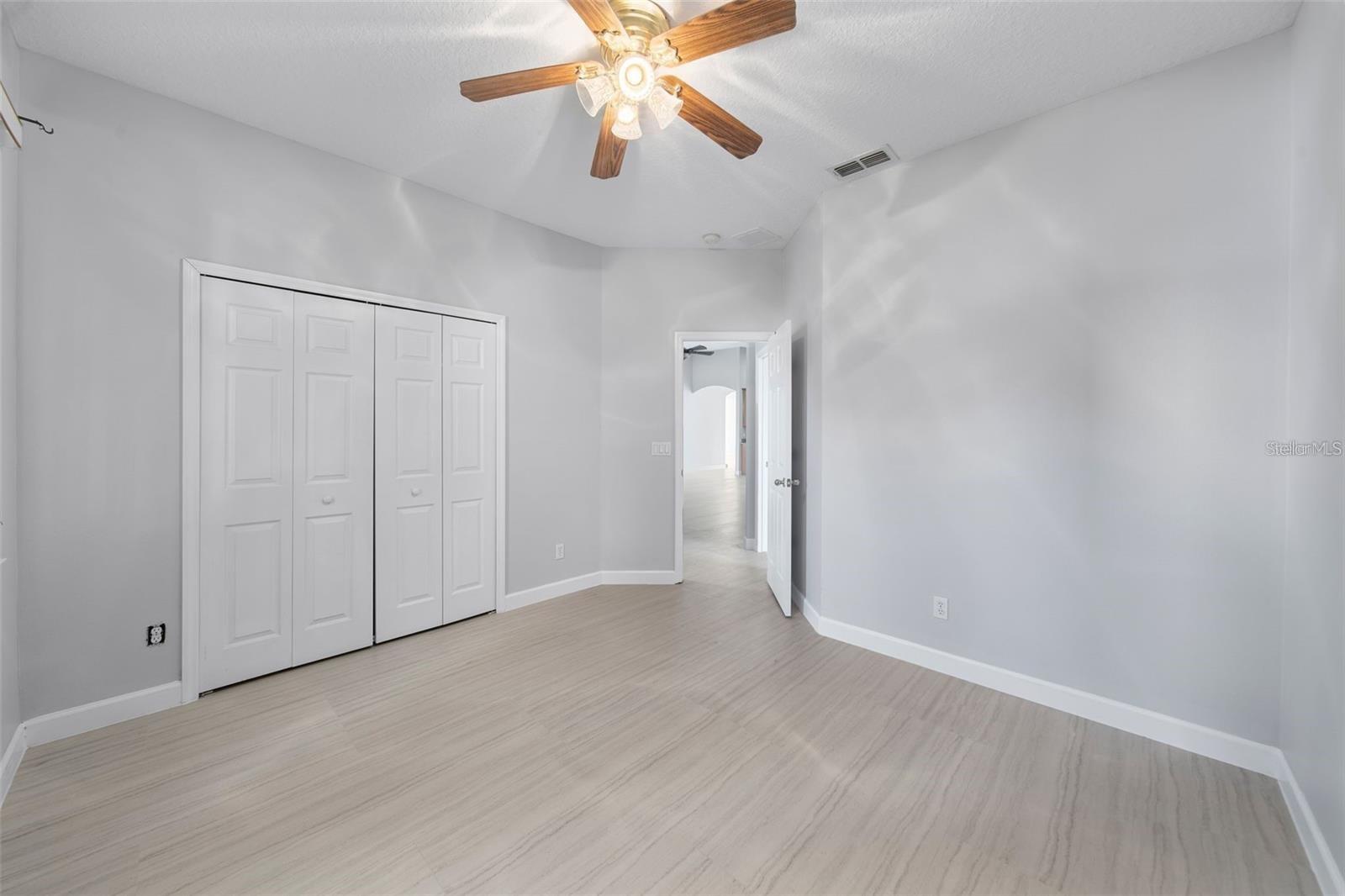 KENSINGTON MANOR L & O - Residential Lease