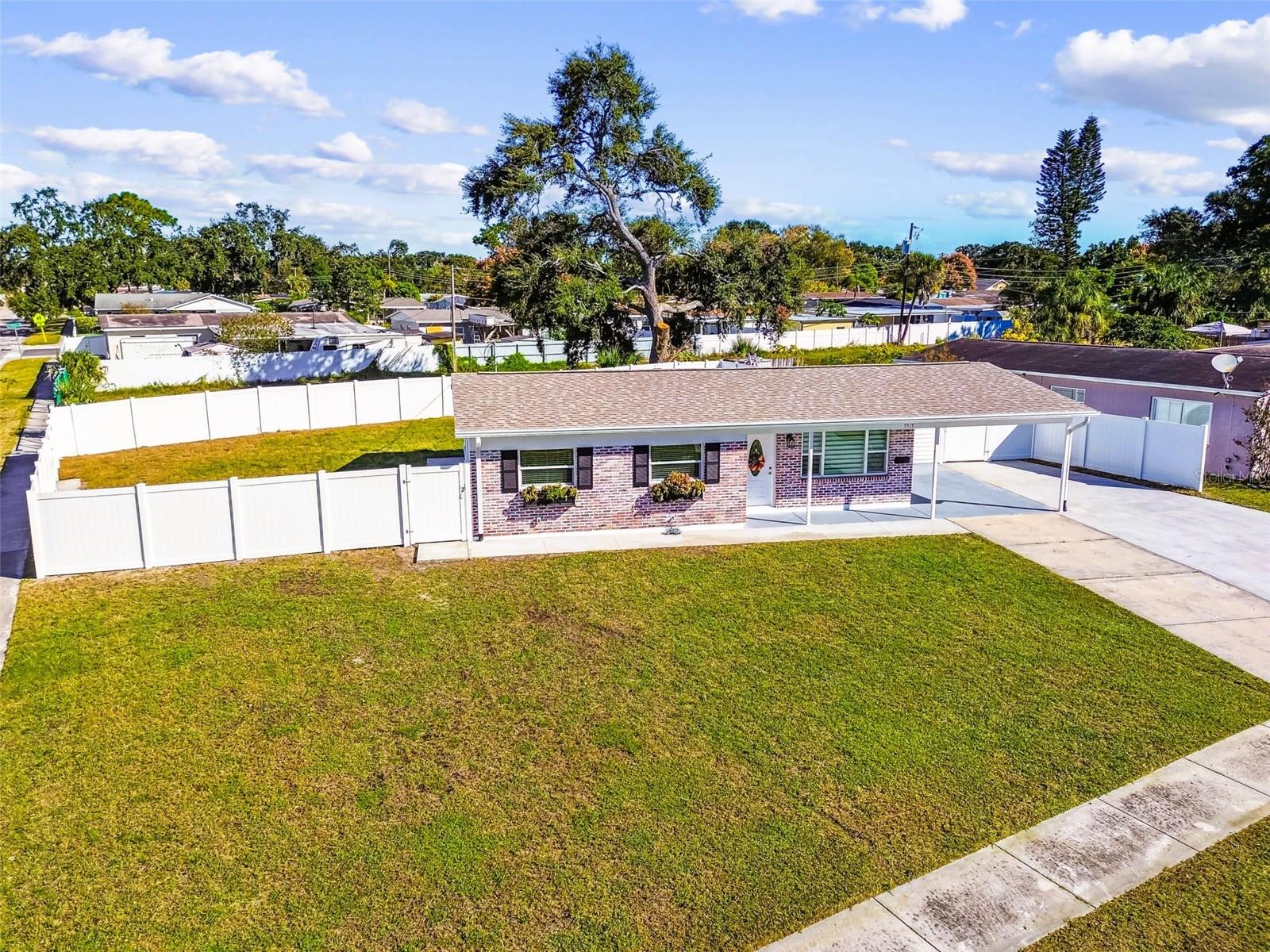 TOWNN COUNTRY PARK UN 09 - Residential Lease