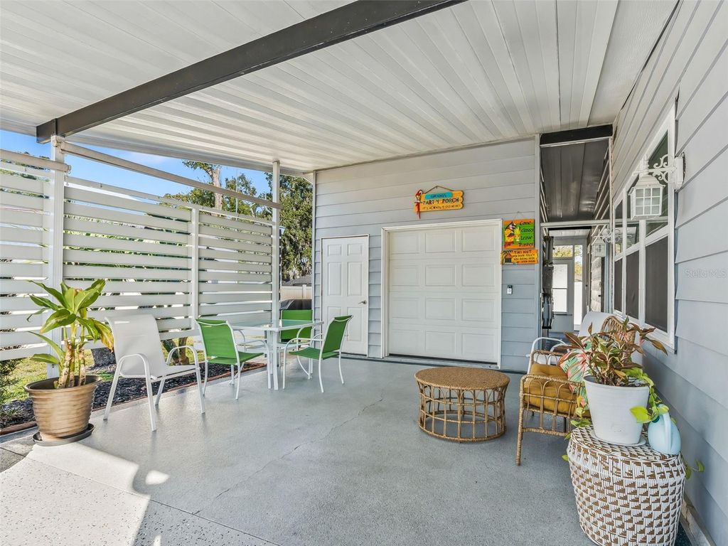 Photo of 2368 Conestoga Drive, Leesburg, FL 34748 (MLS # G5107393)