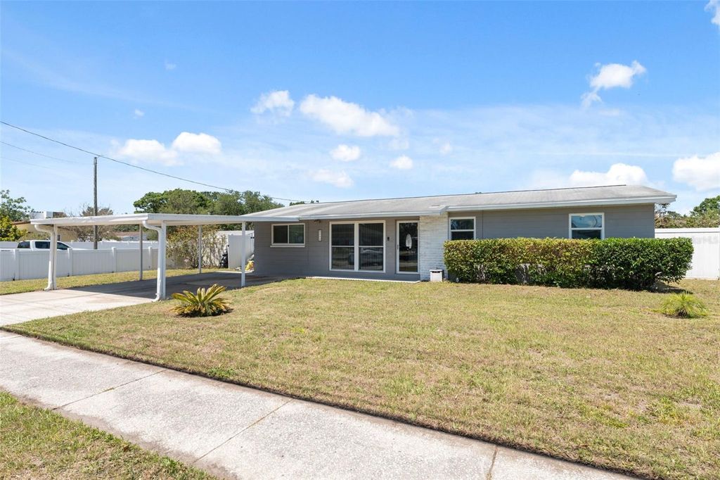Photo of 4715 W Montgomery Ave, Tampa, FL 33616 (MLS # TB8375671)