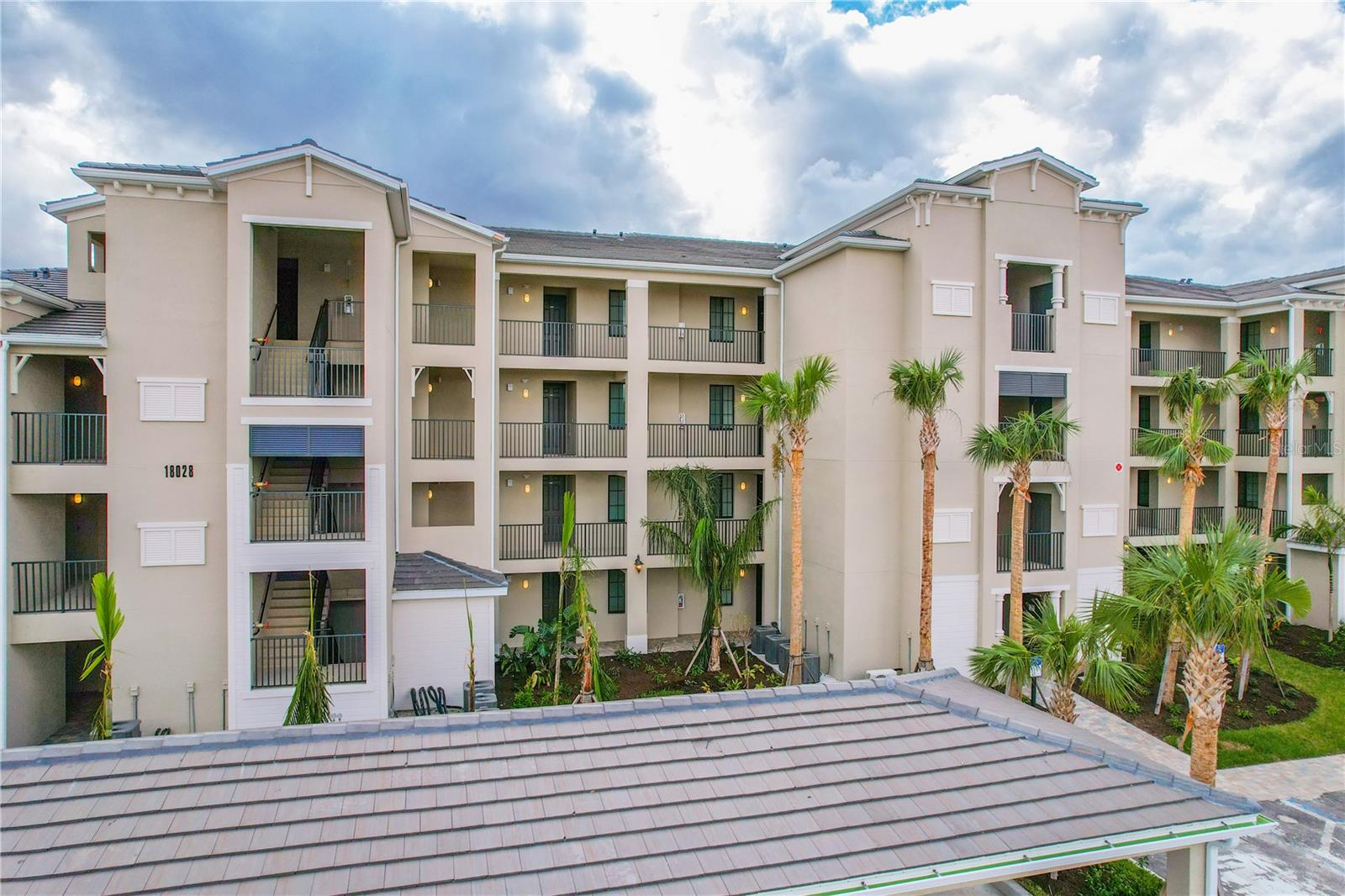 Available August 1st-December 31st 2025 ALL UTILITIES INCLUDED Welcome to Lakewood National, a sought-after golf community offering an unparalleled resort lifestyle. This 1st-floor end unit condo is your perfect getaway or long-term retreat, combining comfort, convenience, and breathtaking surroundings.
This beautifully appointed, turnkey condo features 3 bedrooms, 2 bathrooms, and a fully equipped kitchen. Sip your morning coffee or unwind with a sunset view from your private balcony, overlooking the tranquil community landscape. The unit is completely turnkey providing you a seamless transition.
Lakewood National is a golfer’s paradise with an Arnold Palmer-designed championship course. Beyond golf, you’ll enjoy a host of world-class amenities, including:
• A stunning resort-style pool with waterfalls and cabanas
• On-site restaurant and outdoor tiki bar
• Pickleball and bocce ball courts
• State-of-the-art fitness center and more
Nestled in the heart of Lakewood Ranch, this condo is perfectly situated:
• 10 minutes to Waterside’s vibrant shopping, dining, and entertainment
• 15 minutes to University Town Center (UTC) for upscale retail and dining
• 30 minutes to the world-renowned beaches of Siesta Key, Lido Key, and Anna Maria Island
Whether you’re seeking relaxation, recreation, or easy access to the best of the Gulf Coast, this condo has it all. Don’t miss the opportunity to experience the perfect blend of luxury and leisure in this exceptional community. Available for Annual or Monthly Rent