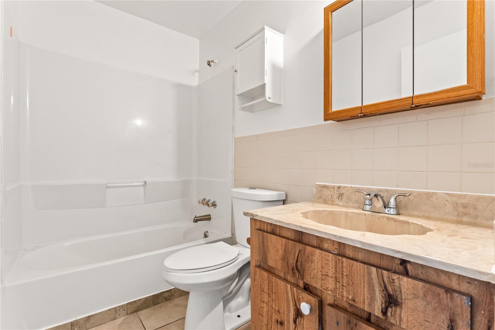 GAS LITE SQUARE - Residential Lease