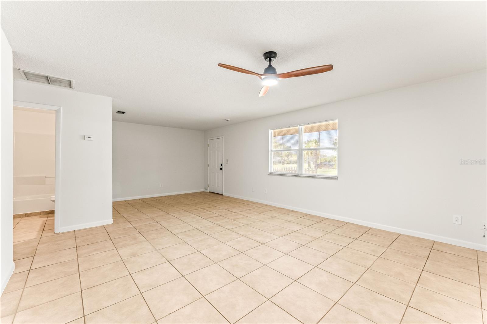 GAS LITE SQUARE - Residential Lease